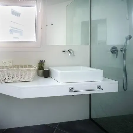 Estudio Con Terraza Vistas Al Mar *